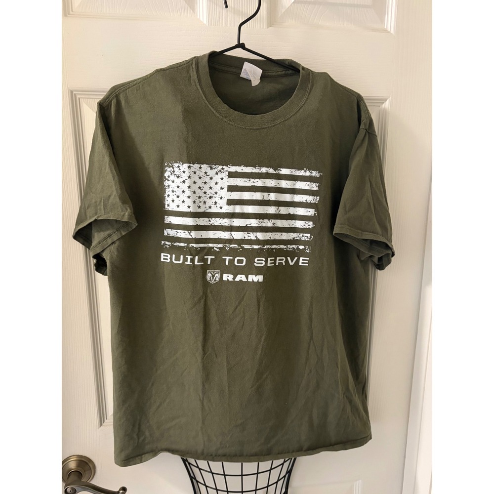 RAM Trucks Built To Serve T Shirt Olive Green Distressed Flag Graphic Mens L EUC